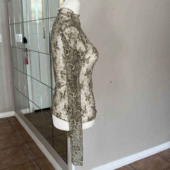 NWOT Free People Lady Lux Printed Sheer Layer Turtleneck Top - Picture 4 of 10